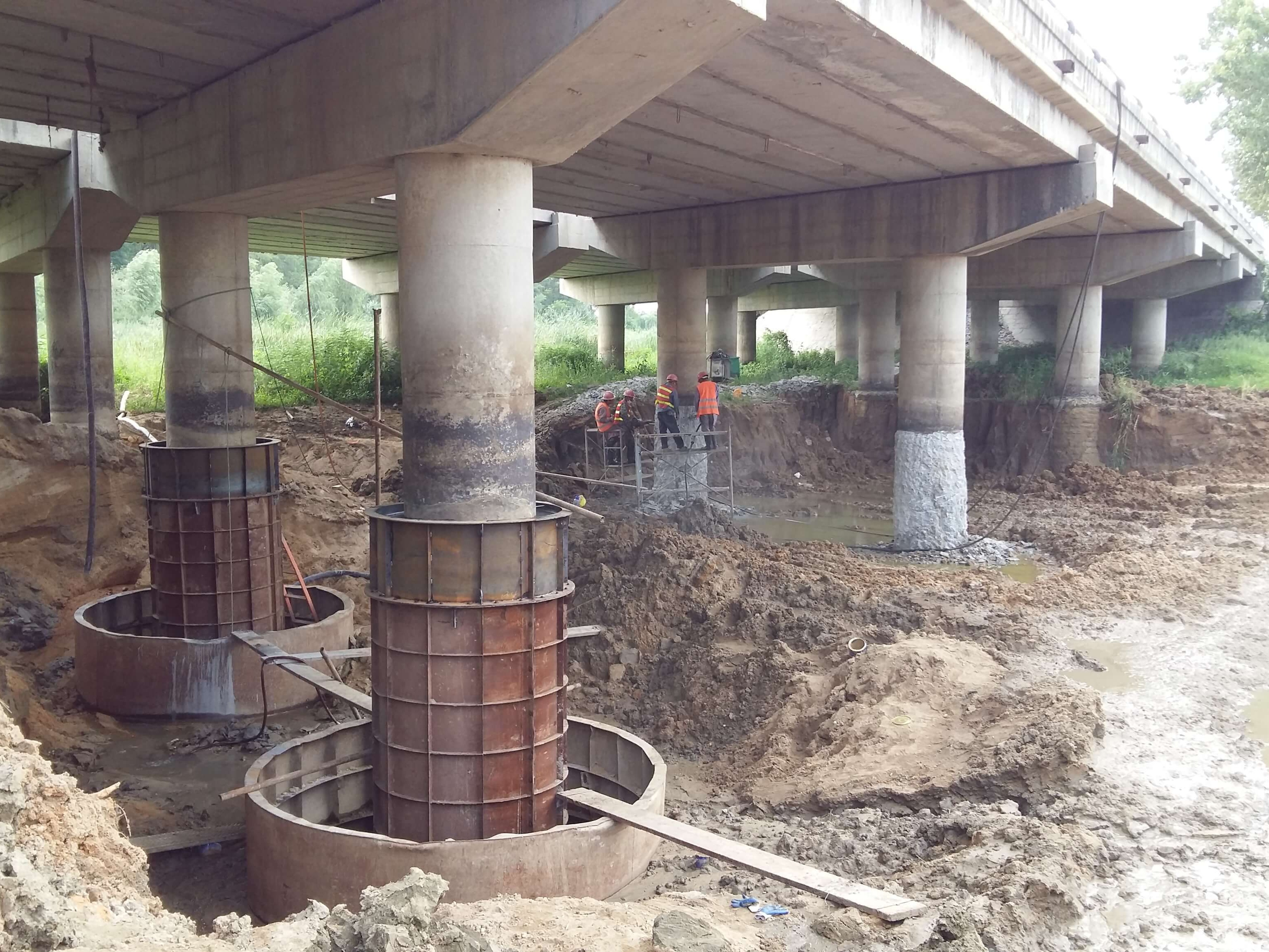 煙威線橋梁墩柱加固灌漿料施工